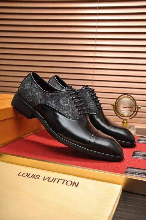 Picture of Louis Vuitton Shoes _SKULVsz38-45mnf071114424